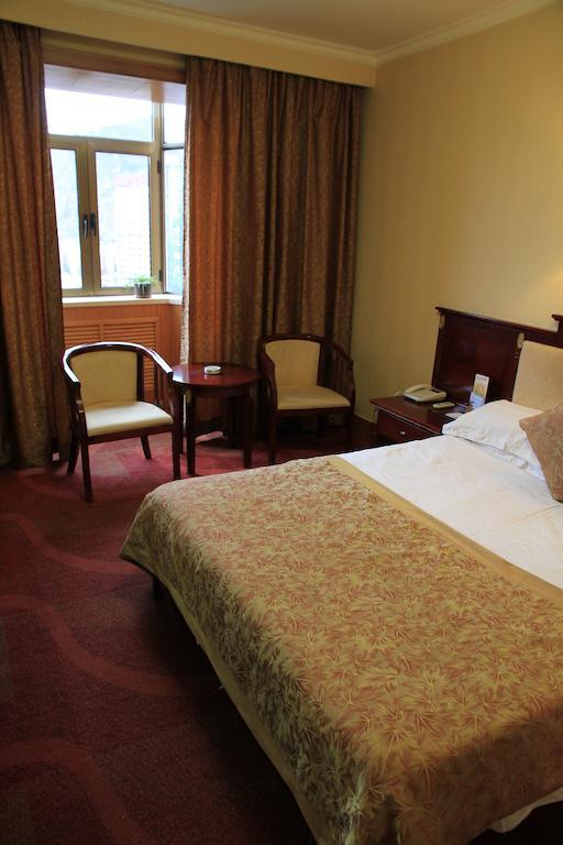 Lanzhou Hualian Hotel Экстерьер фото