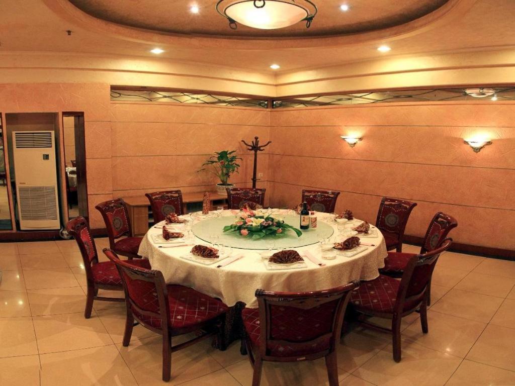 Lanzhou Hualian Hotel Экстерьер фото