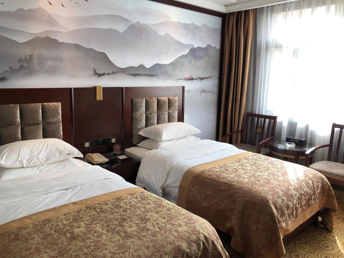 Lanzhou Hualian Hotel Экстерьер фото